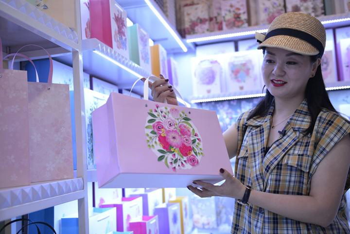 operators in Yiwu market