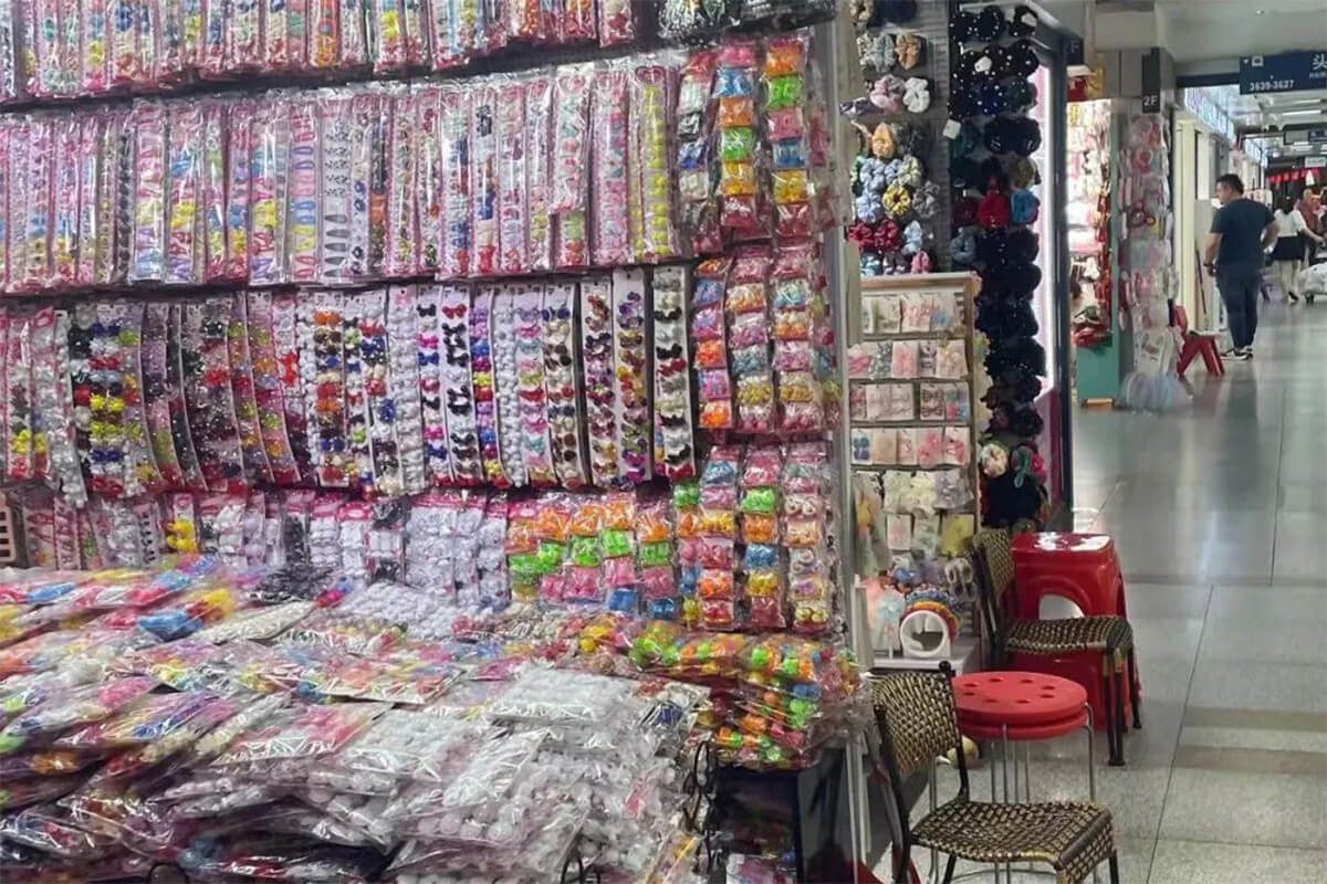 an accessory booth in Yiwu Market
